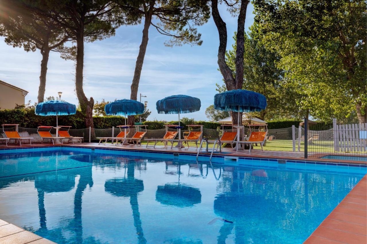 Hotel Frank Lido di Jesolo Bagian luar foto