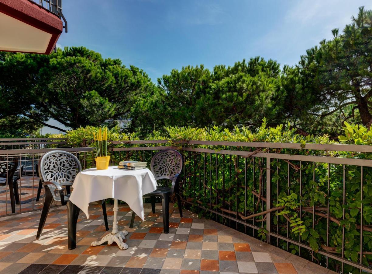 Hotel Frank Lido di Jesolo Bagian luar foto