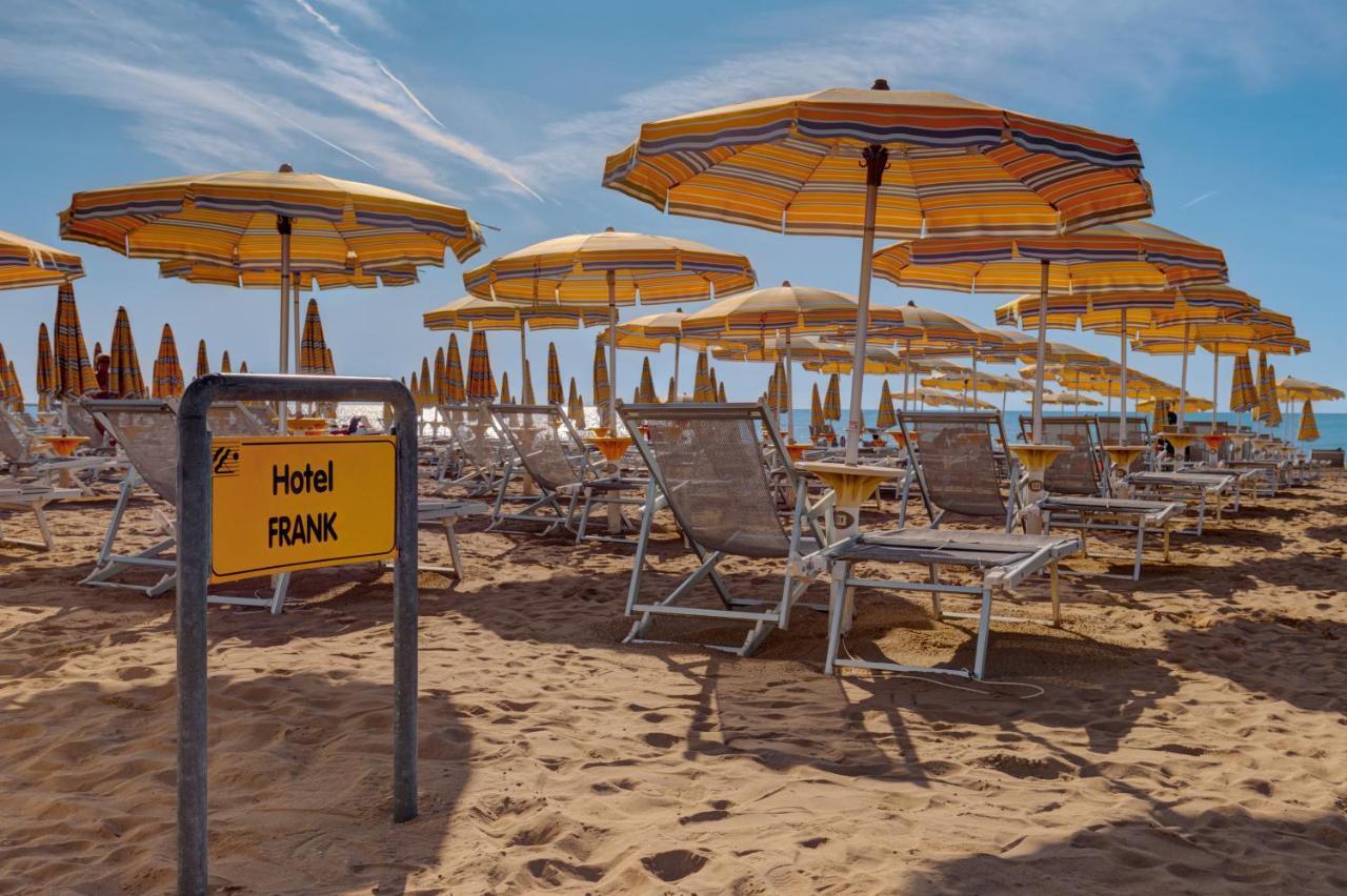 Hotel Frank Lido di Jesolo Bagian luar foto